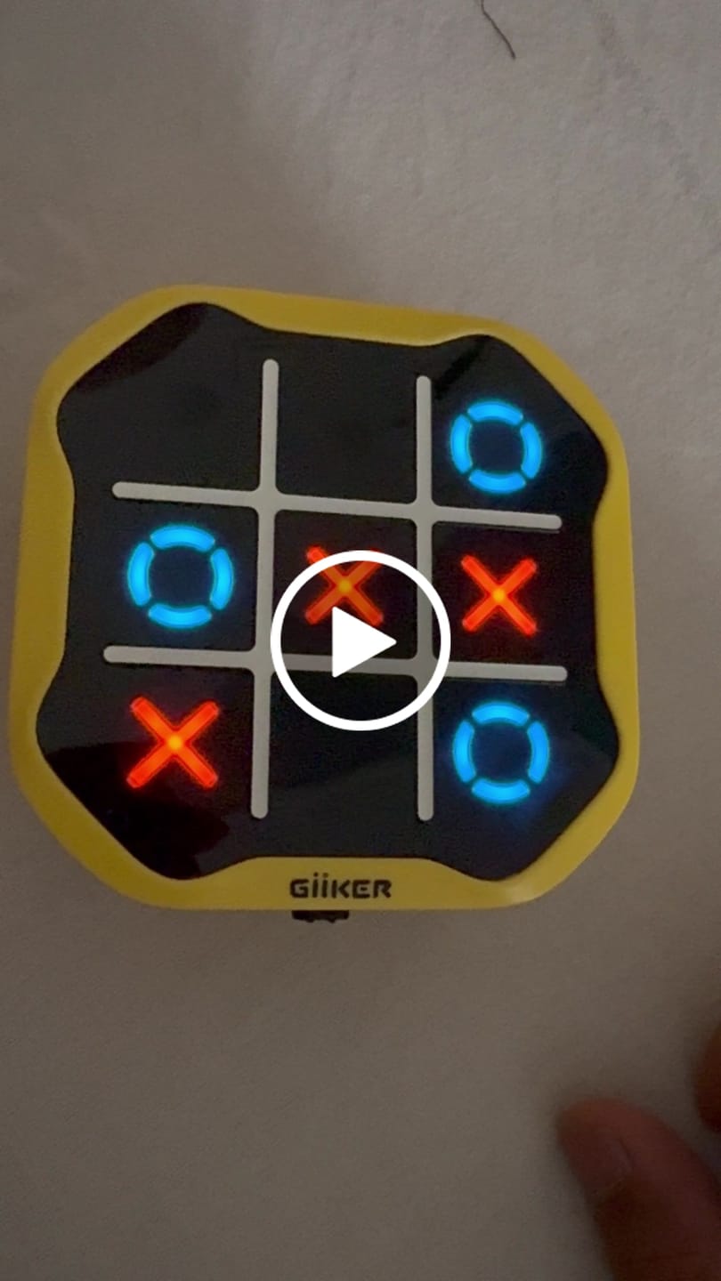 Customer video review of GiiKER Tic-Tac-Toe Bolt