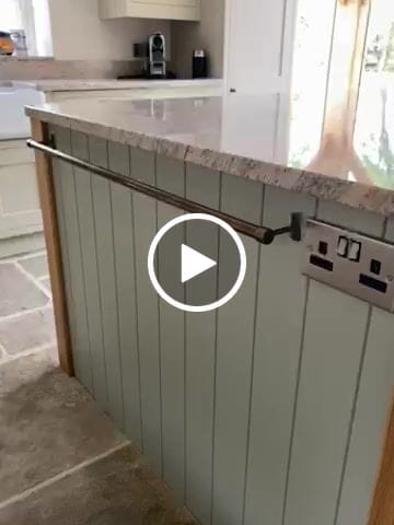 Customer video review of Aged Brass Hanging Rail