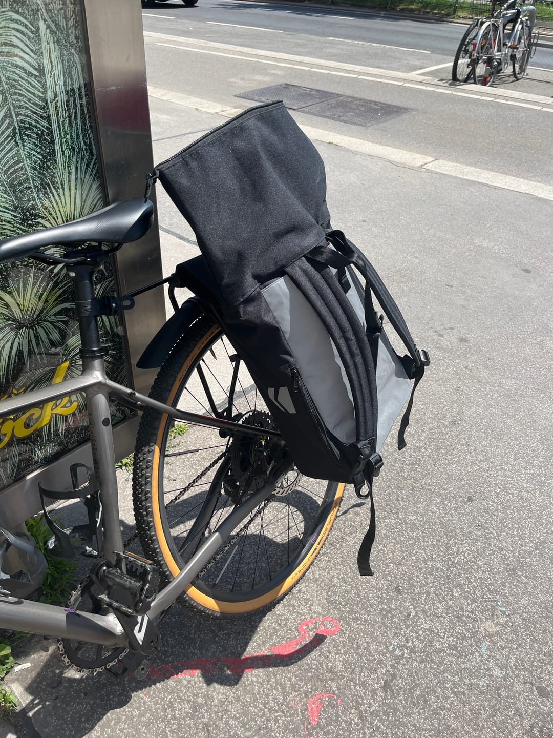 Customer photo review of Rucksack Fahrradtasche 2-in-1 reflektierend - Urban Create