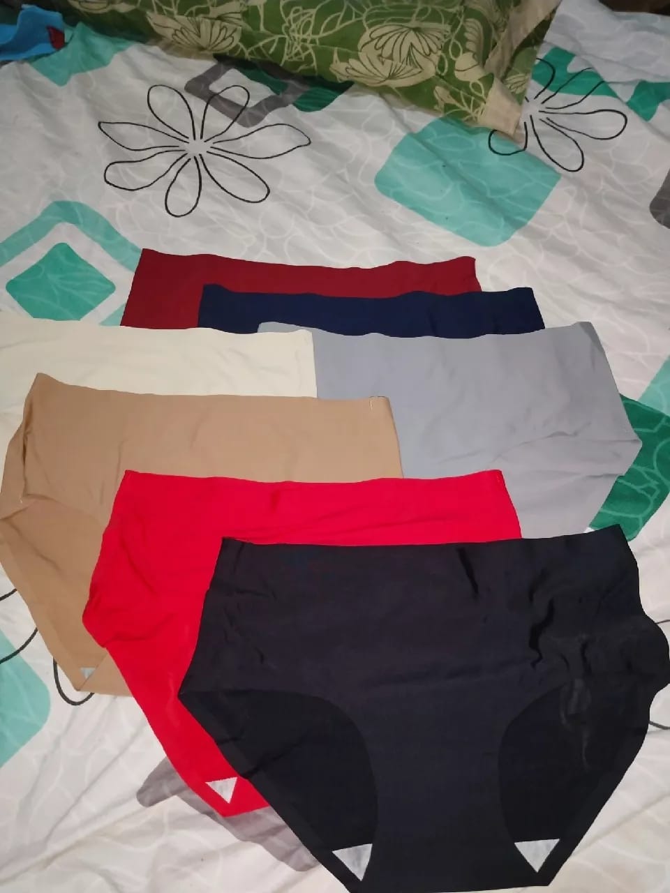 Customer photo review of Best Seller! Women Cotton Seamless Panties Set