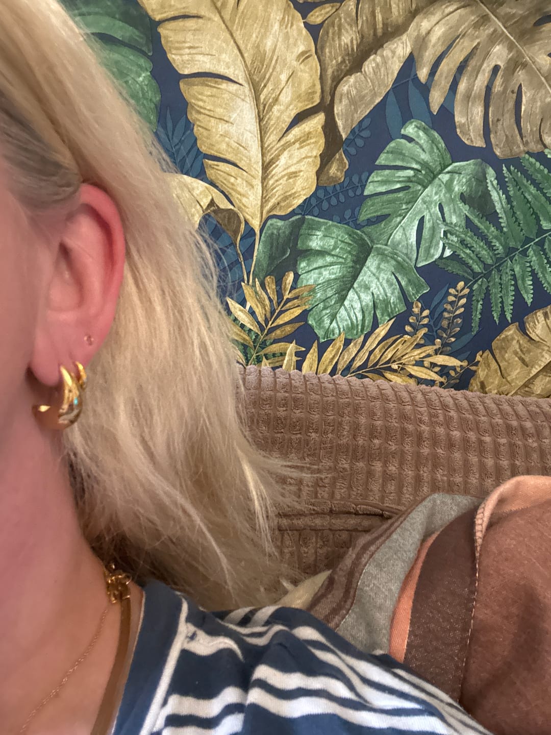 Customer photo review of Curved Midi Hoops