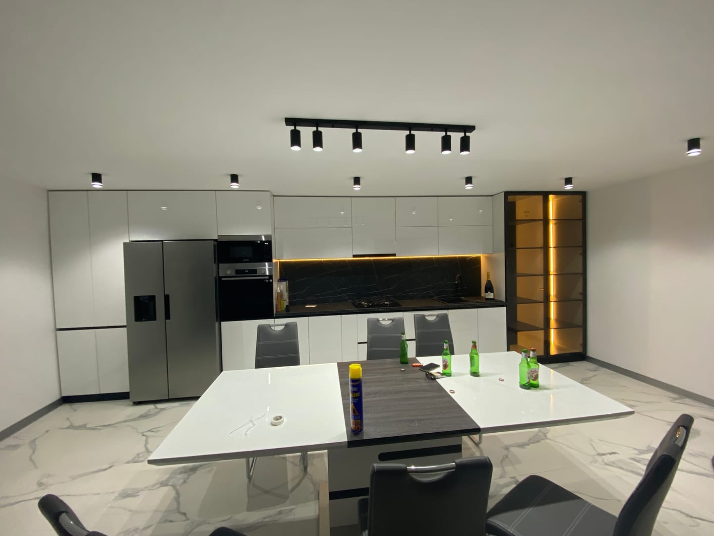 Customer photo review of Scaun K211, gri/crom, piele ecologica/metal, 42x60x97 cm
