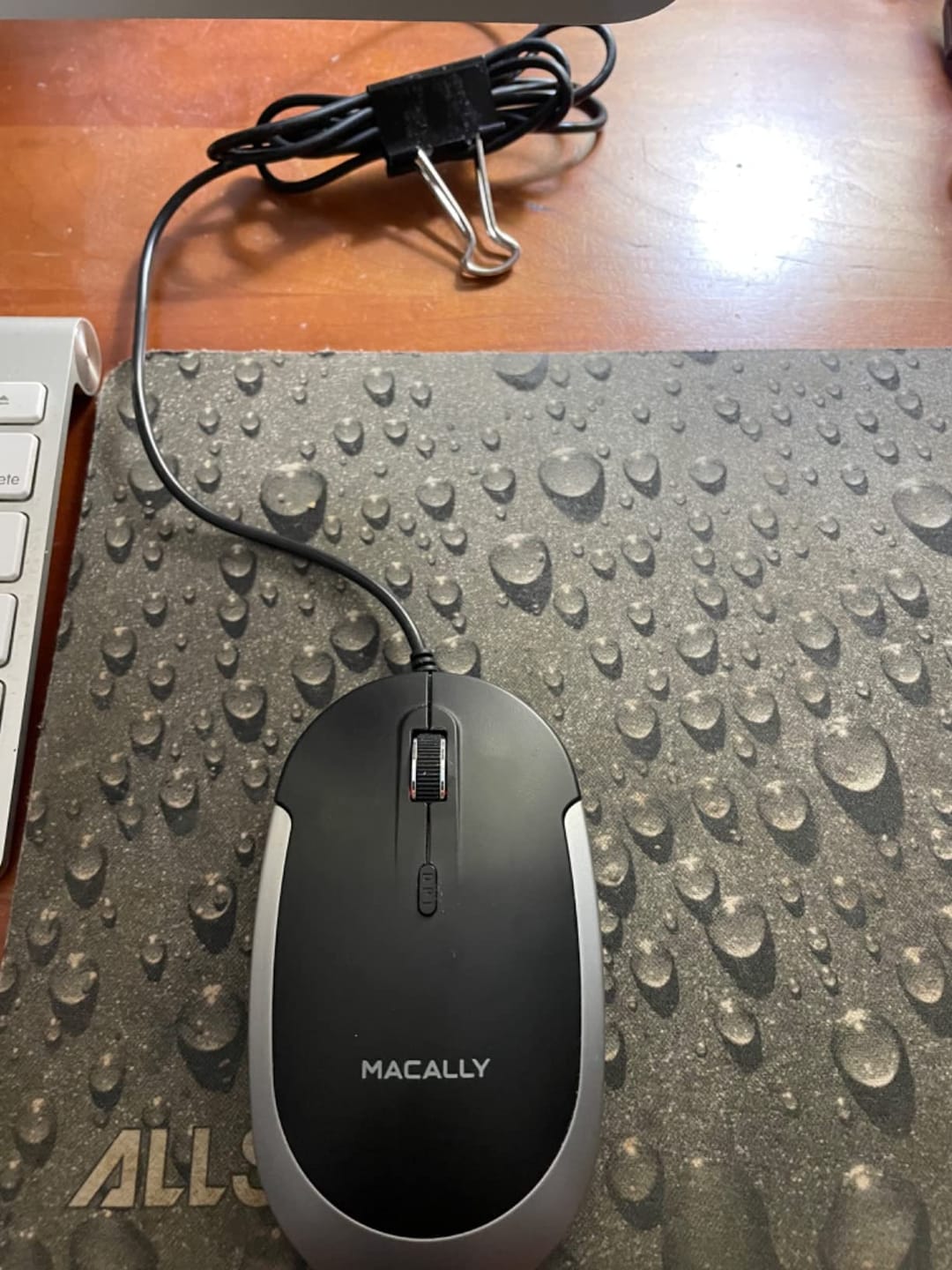 Customer photo review of USB Mouse | Ultra Slim + Quiet Click