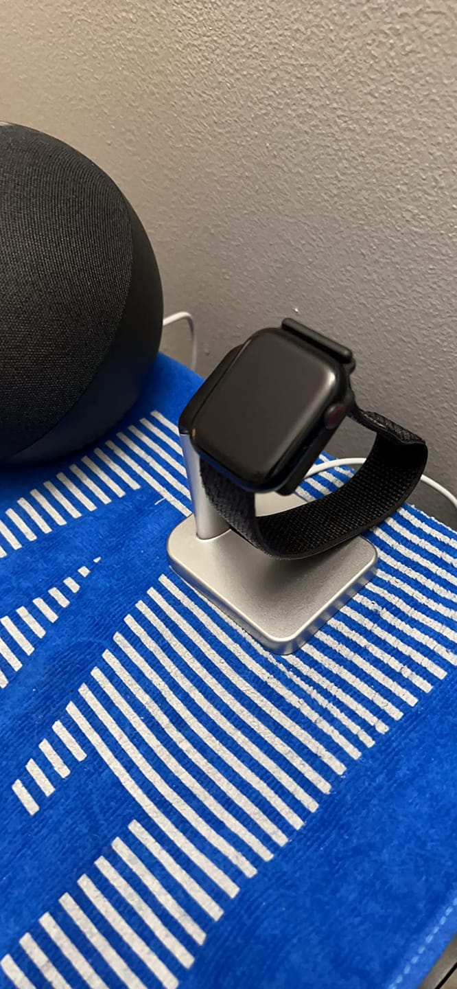 Customer photo review of Apple Watch Charger | All iWatch Series (Black)