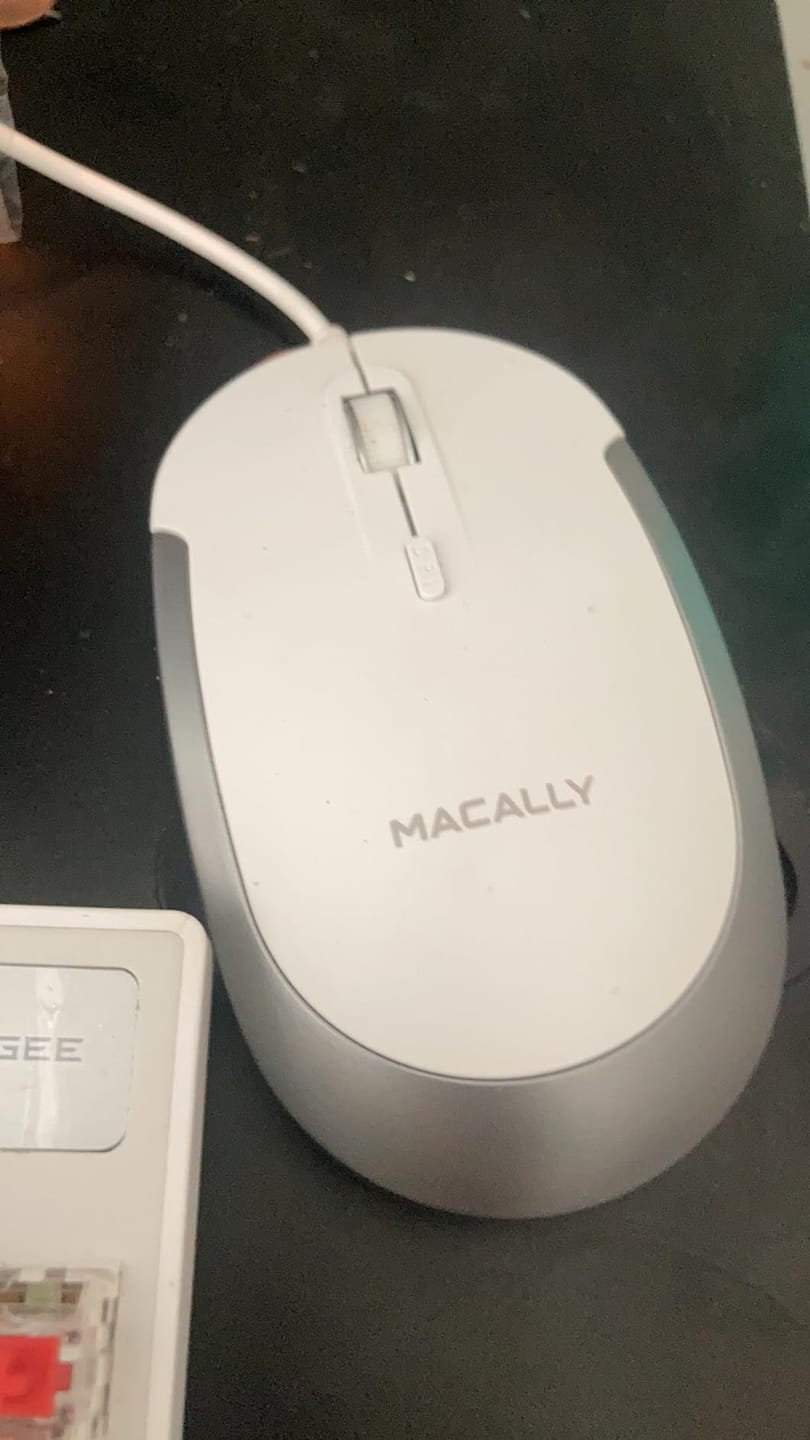 Customer photo review of USB Mouse | Ultra Slim + Quiet Click