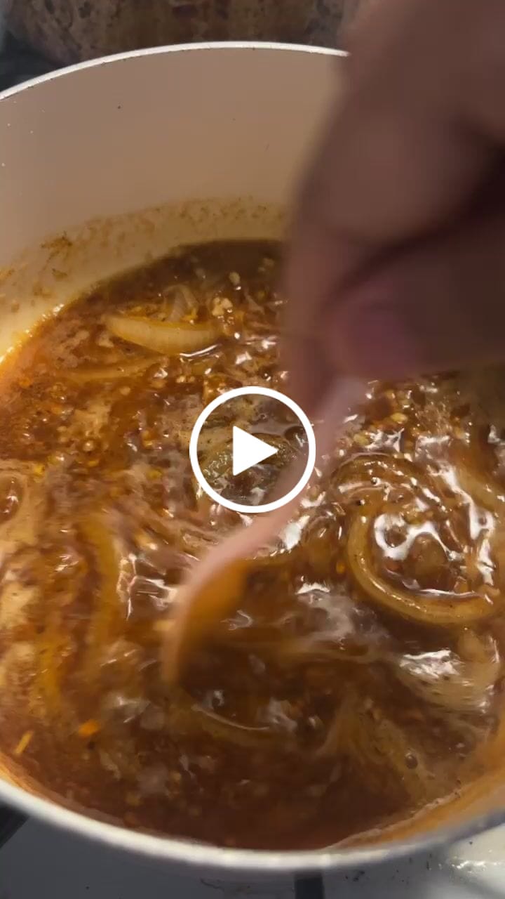Customer video review of JazzyJ’s spicy seafood seasoning 🥵 1pack