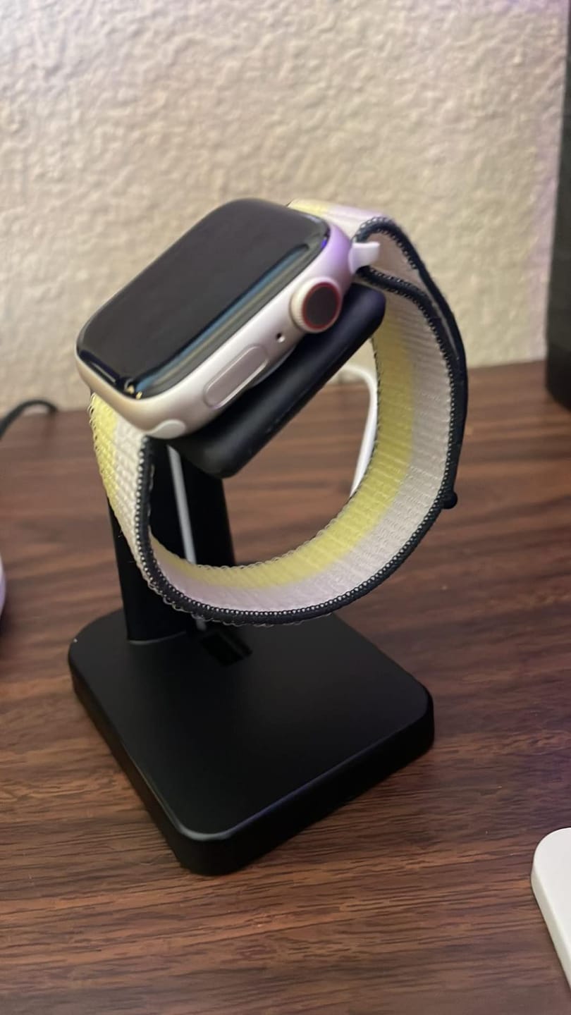 Customer photo review of Apple Watch Charger | All iWatch Series (Black)