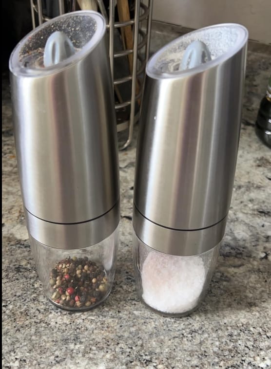 Customer photo review of Automatic Salt & Pepper Grinder Set