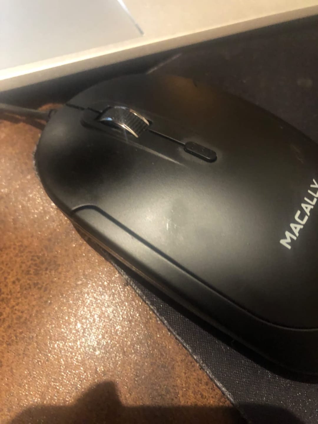 Customer photo review of USB Mouse | Ultra Slim + Quiet Click