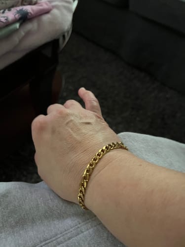 Customer photo review of Rhodes Bracelet - Gold