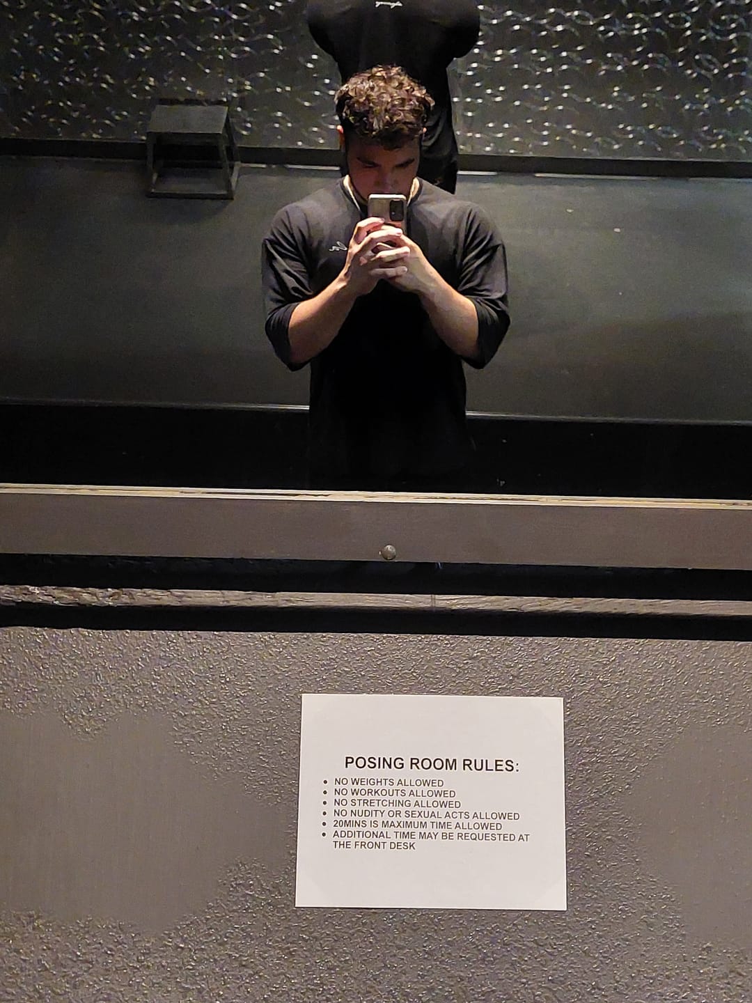 Customer photo review of 464 Skyline Super Sized Tees