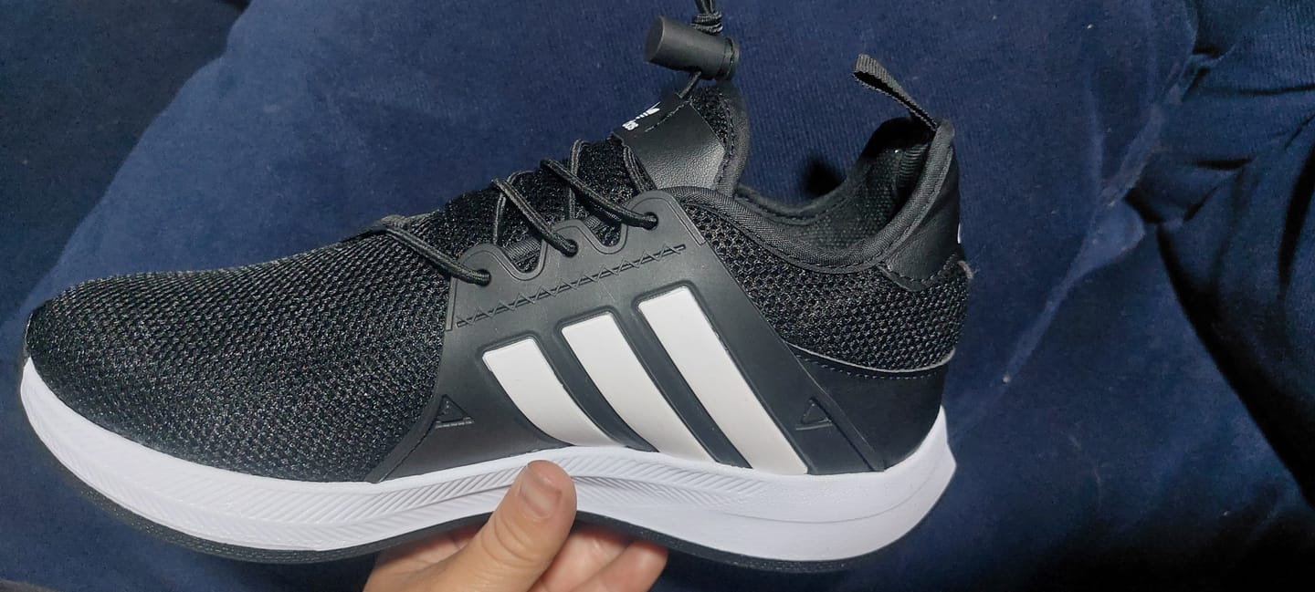Customer photo review of Tenis 018 Negro Blanco