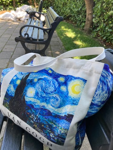 Customer photo review of The Starry Night Yıldızlı Gece Omuz Çantası