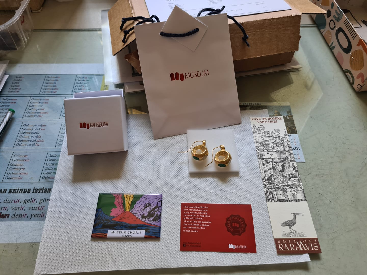 Customer photo review of Orecchini a crescente con Gemma di Pompei Argento 925 placcato ORO 18K