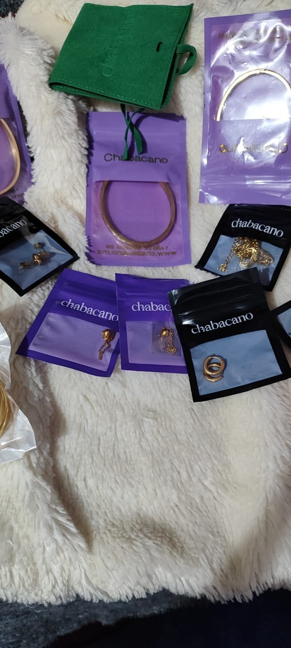 Customer photo review of Pulsera Elizabeth