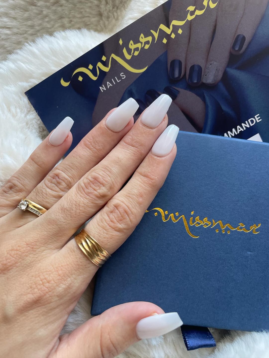 Customer photo review of FAUX ONGLES BLANC MILKY COFFIN MEDIUM