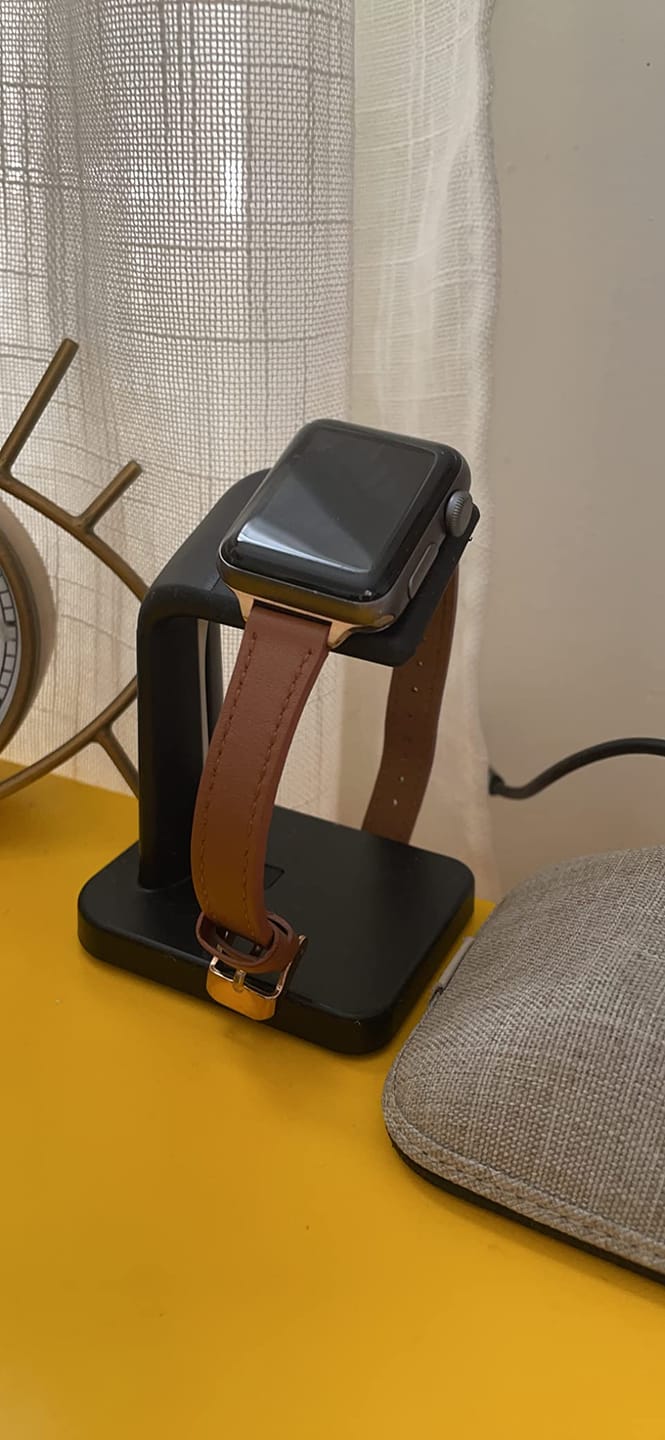Customer photo review of Apple Watch Charger | All iWatch Series (Black)