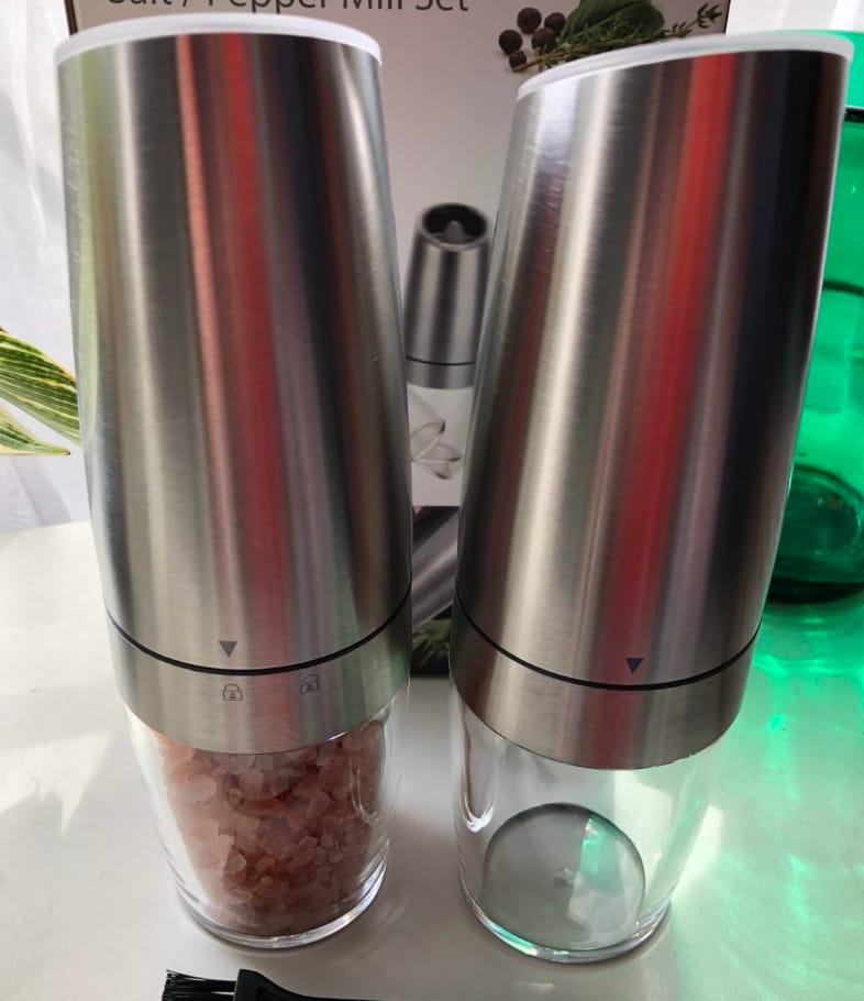 Customer photo review of Automatic Salt & Pepper Grinder Set