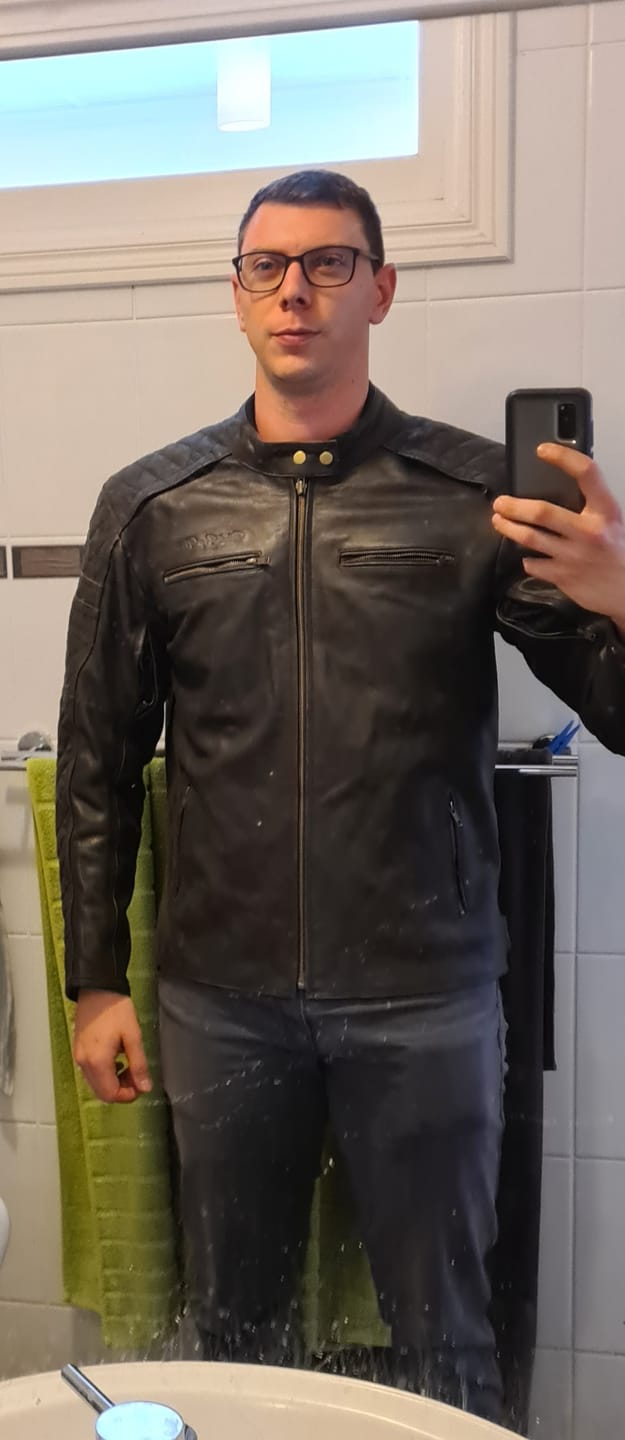 Customer photo review of NEW GEN 2 'ol Bobber' | Diamond Quilted Premium Motorbike Jacket | Distressed Charcoal Brown