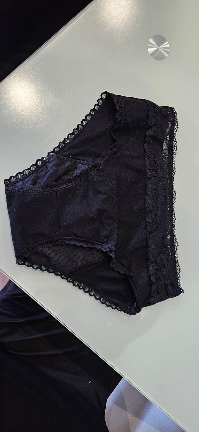 Customer photo review of Culotte Menstruelle Chloé (taille haute)