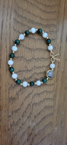 Customer photo review of Bracelet Anti-Douleurs en Malachite et Pierre de Lune | Or fin
