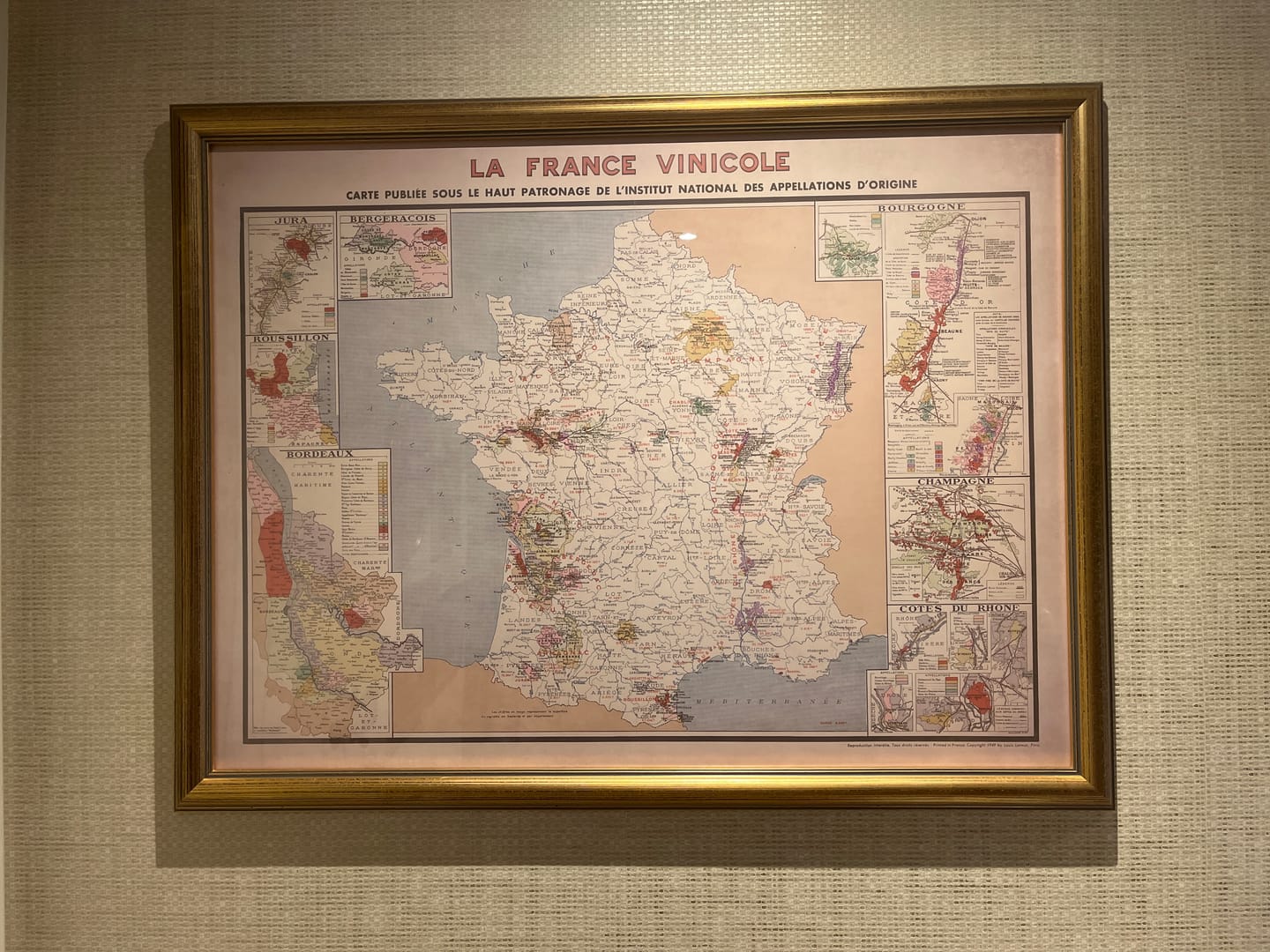 Customer photo review of Old Map of Vineyards in France "La France Vinicole", 1939 - Bordeaux,  Bourgogne, Champagne,  Cotes Du Rhone, Bergeracois