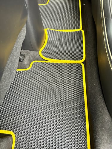 Customer photo review of Dywaniki samochodowe na zamówienie - Przód i tył