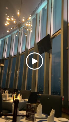 Customer video review of Menú Aniversario