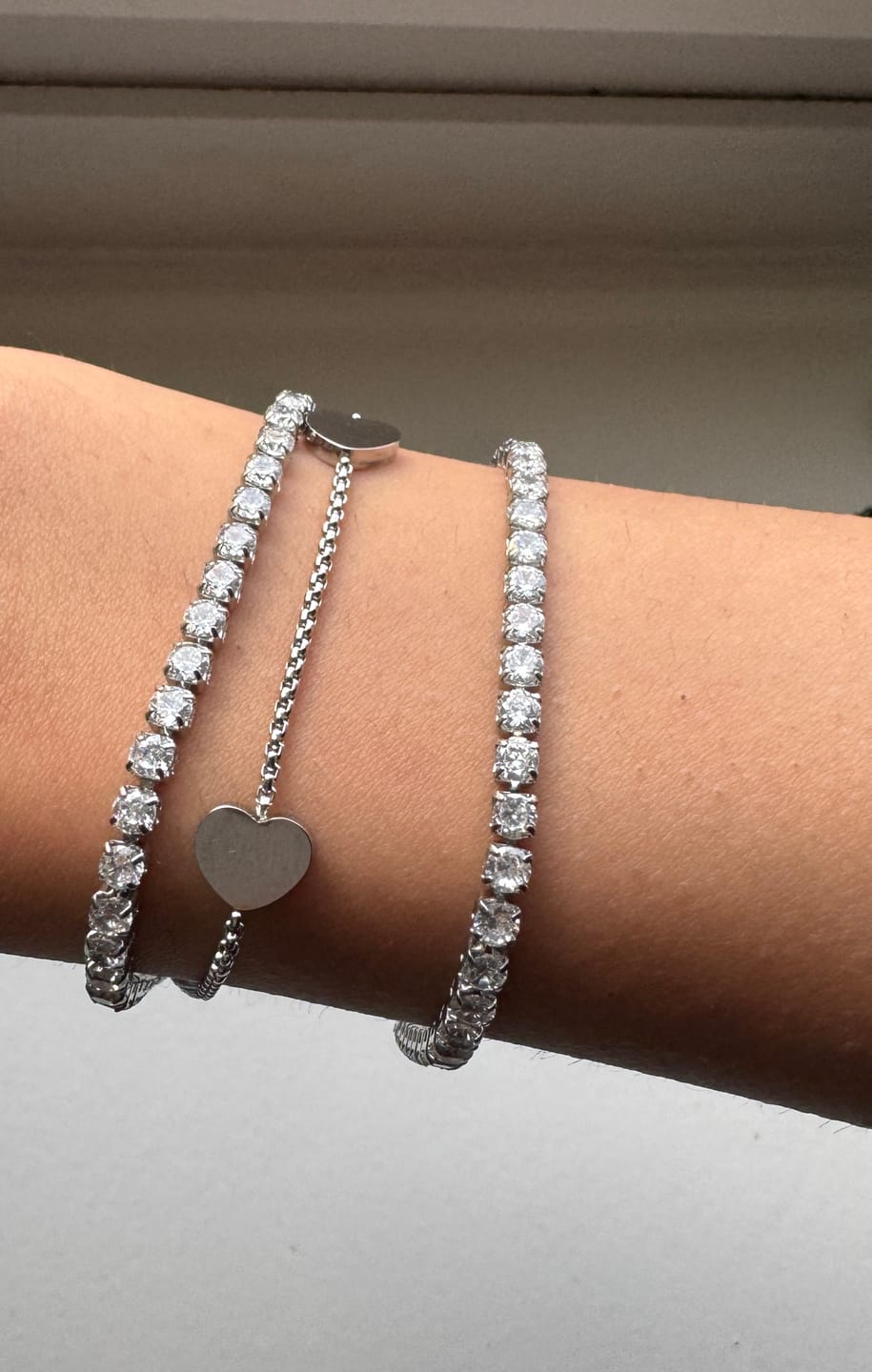 Customer photo review of Lovely Tennis Armband | 18K vergoldet