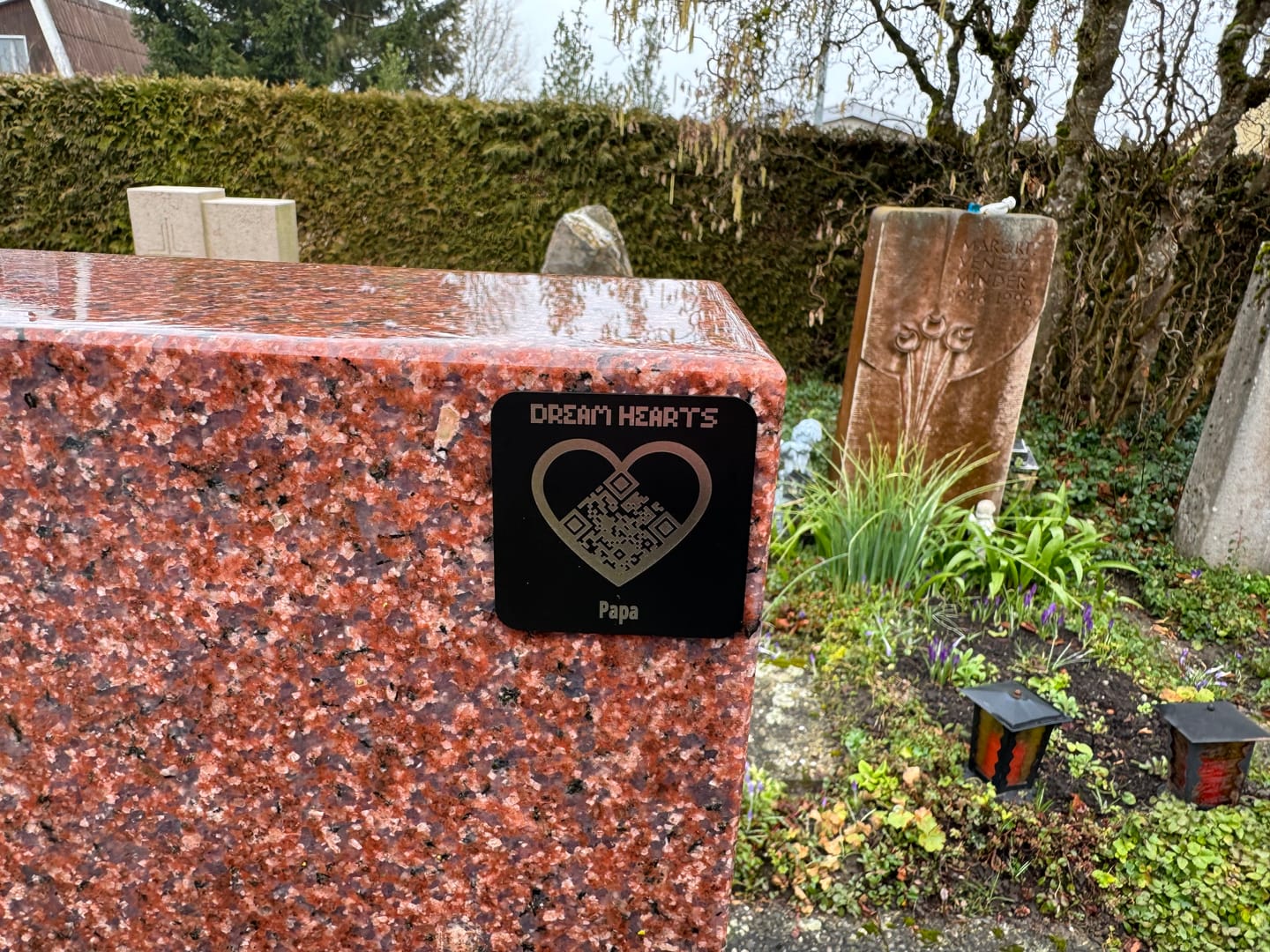 Customer photo review of DREAM HEARTS Medaille