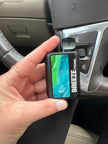 Customer photo review of Breeze Prime Edition Disposable Vape