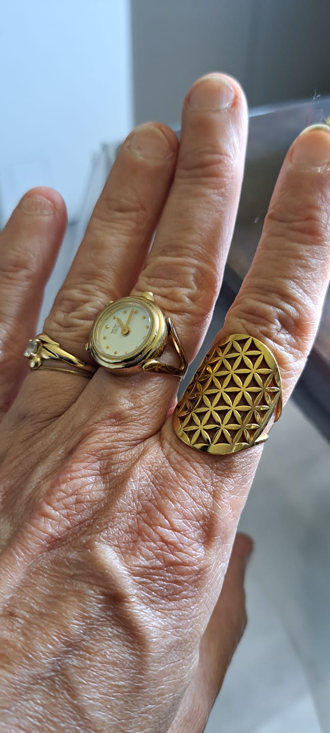 Customer photo review of Bague Ajustable "Fleur de Vie"