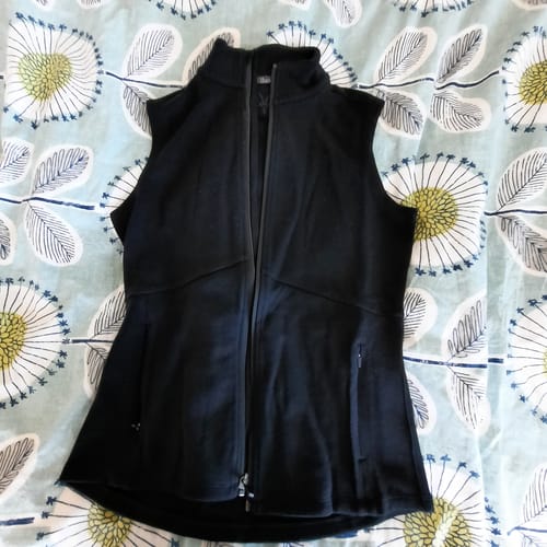 Customer photo review of Women's Shak Vest