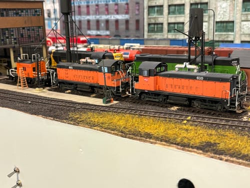 Customer photo review of WalthersProto 920-48511 EMD SW1200 - Standard DC -- Milwaukee Road #601, HO