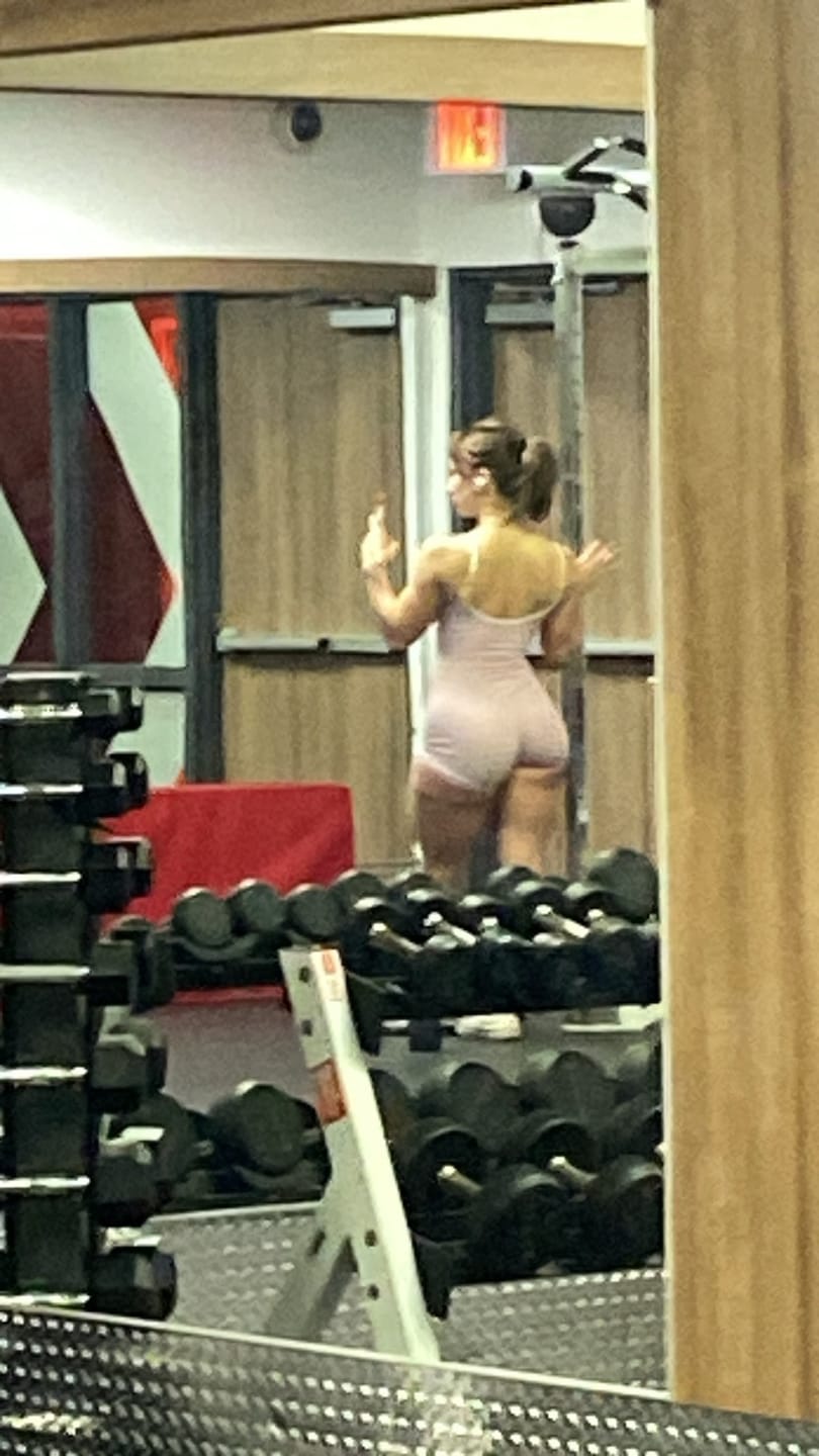Customer photo review of The Shorts Onesie / Parfait-Crème