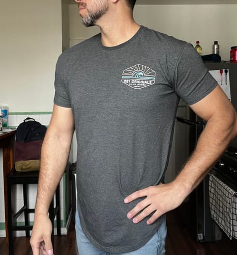 Customer photo review of WIRE WAVE DROP-CUT T-SHIRT - BUNDLE