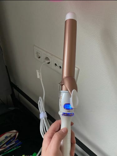 נויה צ