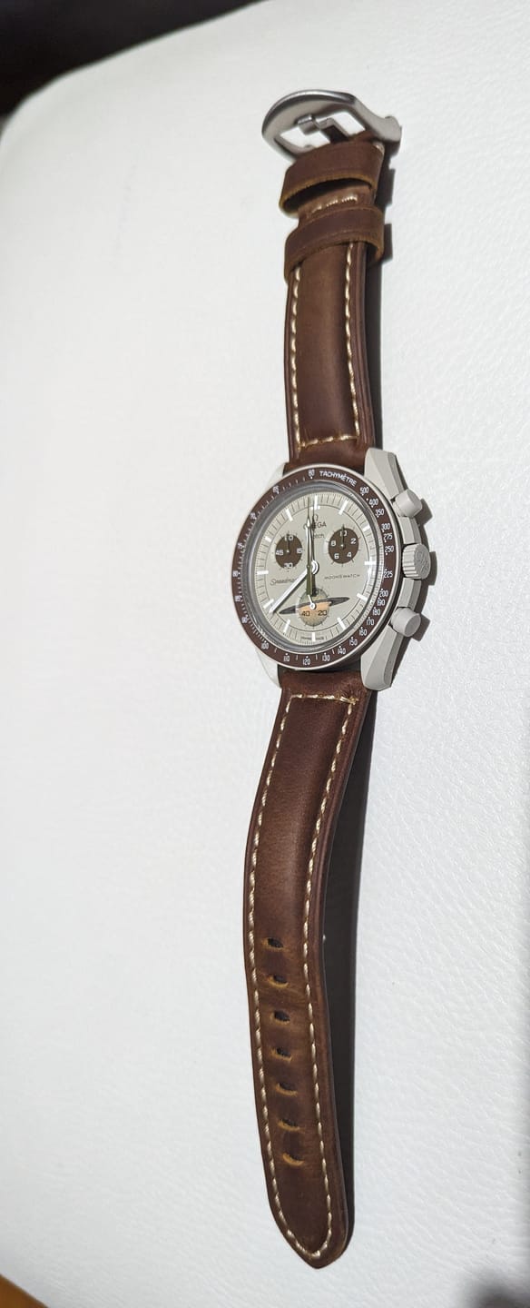 Customer photo review of Bracelet Moonswatch Cuir - Marron