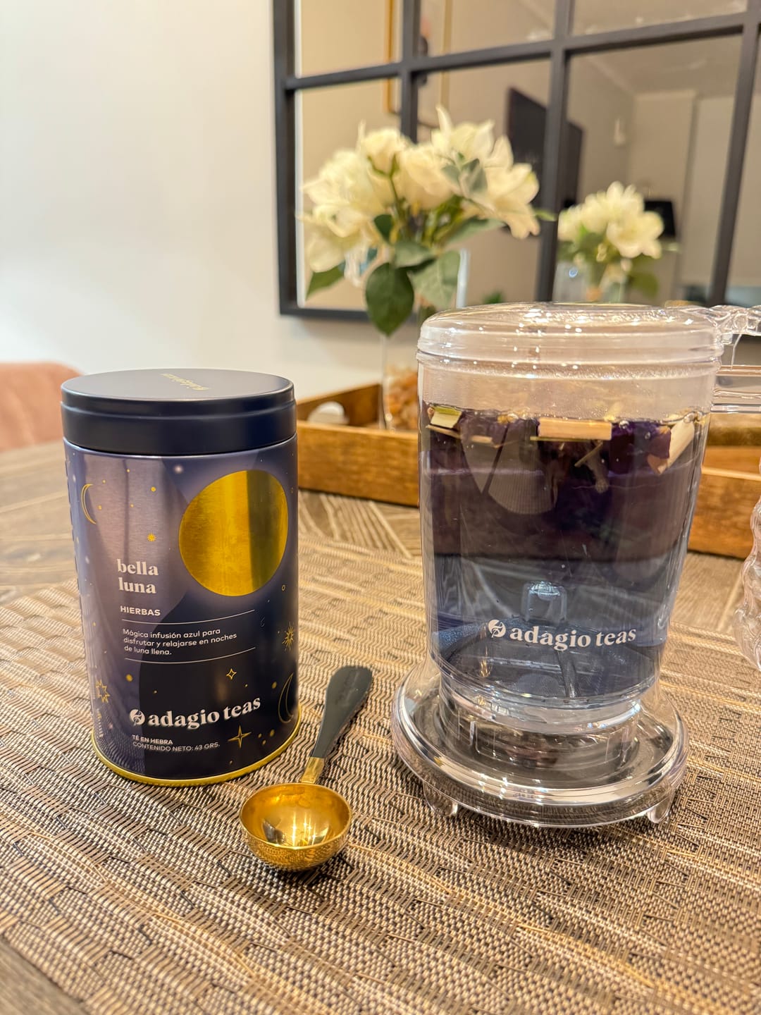 Customer photo review of Tin Bella Luna - Té Azul