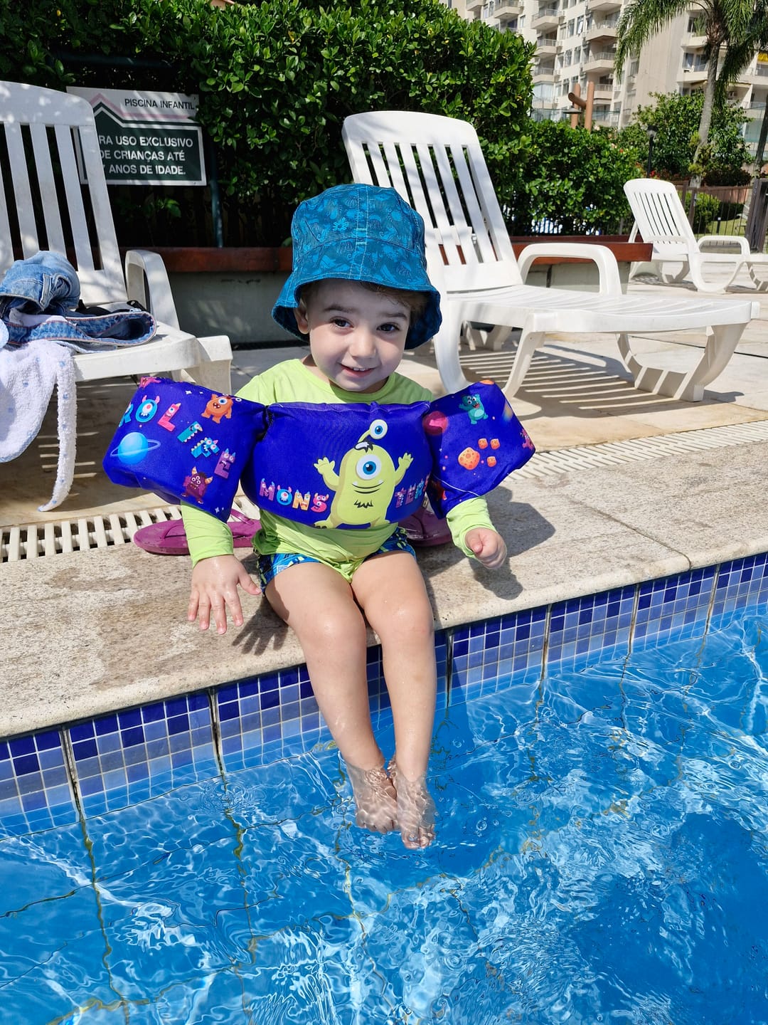Customer photo review of Colete Flutuador Infantil