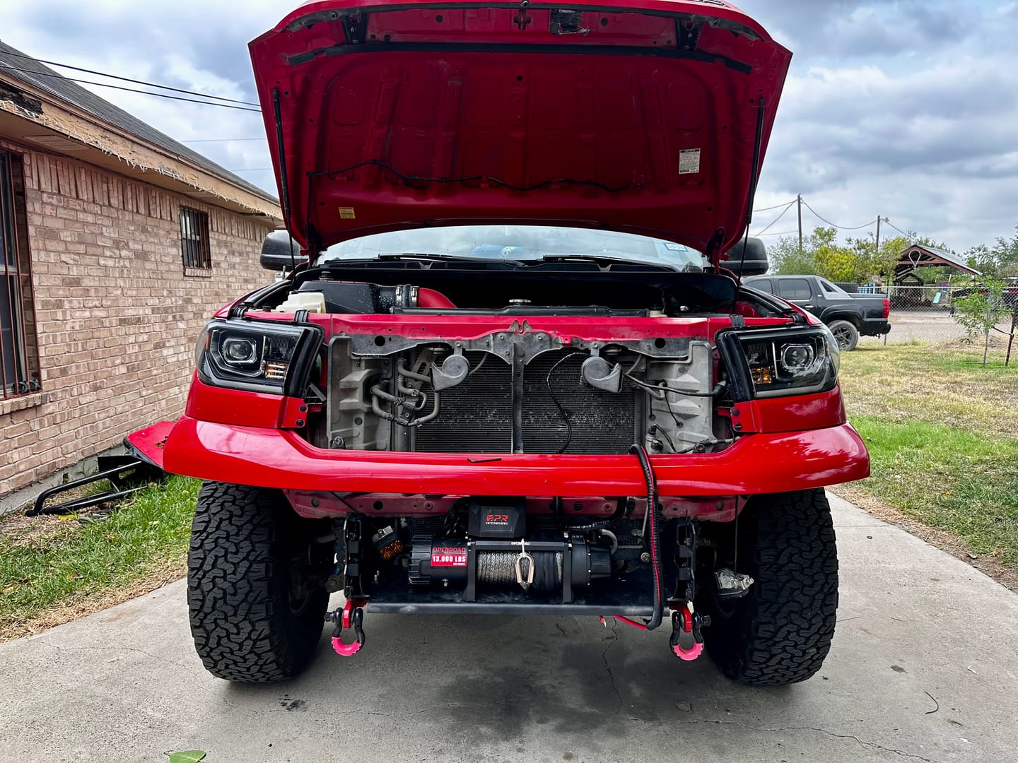Customer photo review of OPENROAD 12V Portable Inflator Air Compressor Heavy Duty, 5.65CFM Truck Tires Inflator, Offroad Air Compressor Kit for Car Tires 150PSI
