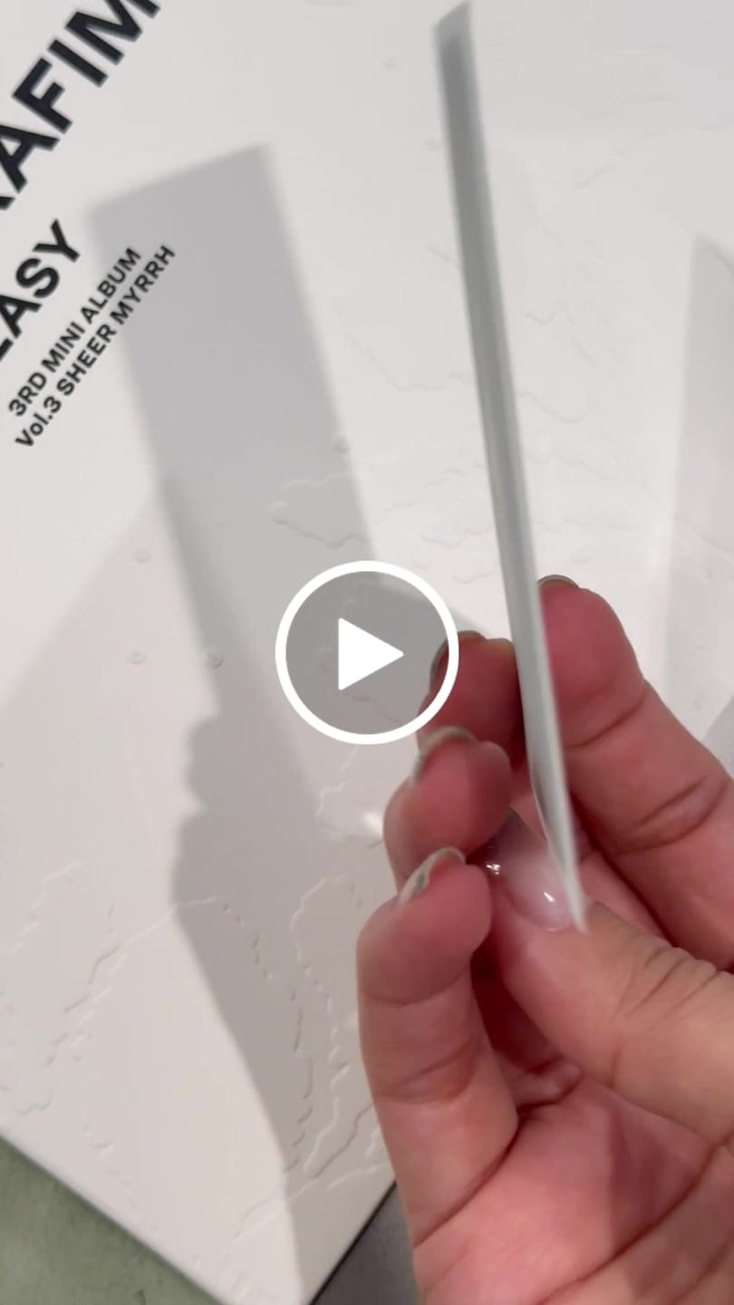 Customer video review of PREMIUM IRIDESCENT PHOTOCARD SLEEVES - OPAL