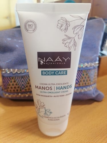 Customer photo review of Crema de manos Ultra-hidratante 100ml