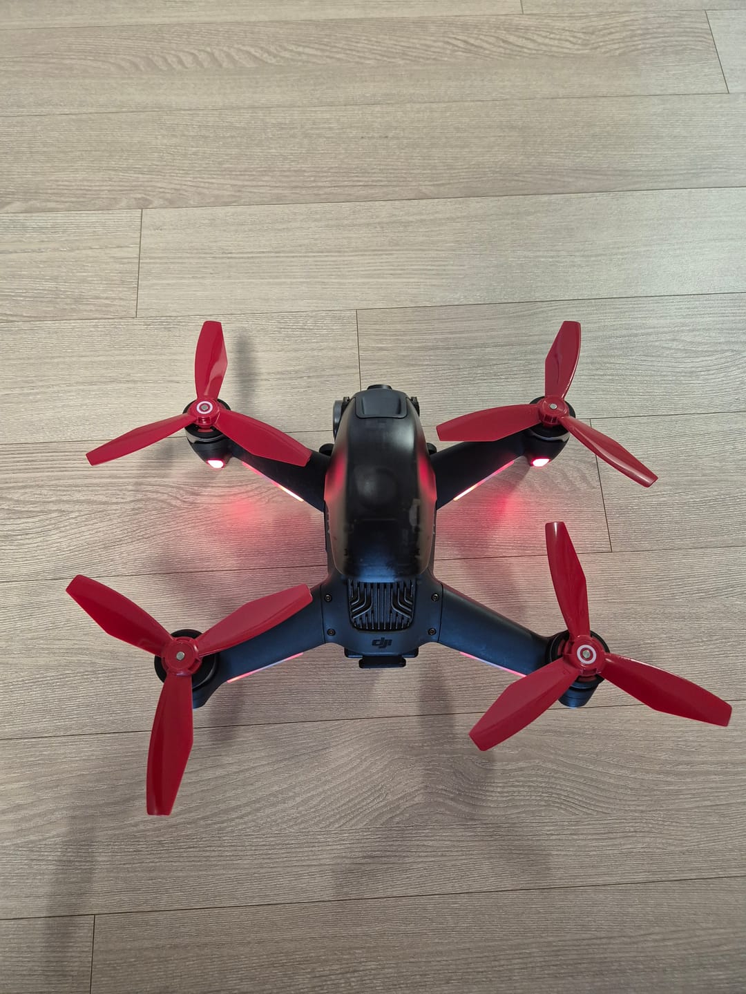 Customer photo review of DJI FPV Ludicrous Upgrade Propeller Set x4 Orange