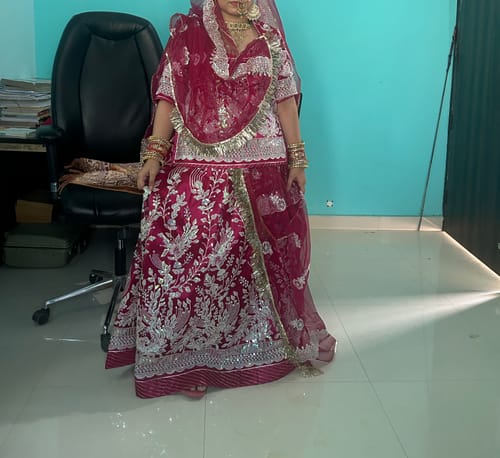Customer photo review of Crimson Elegance: A Wine-Hued Net Poshak