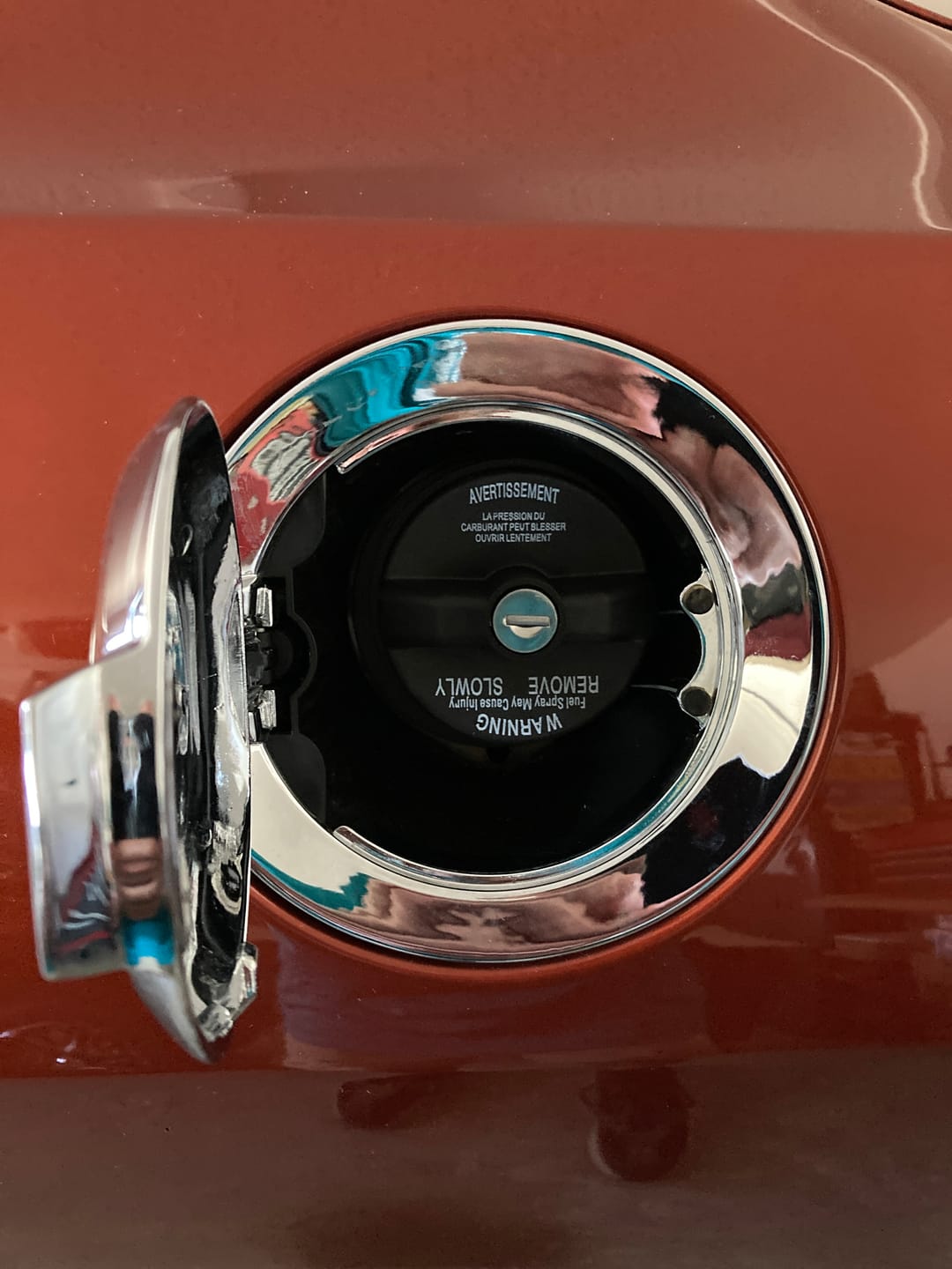 Customer photo review of Speedlogix Locking Gas Cap 2008-2023 Challenger