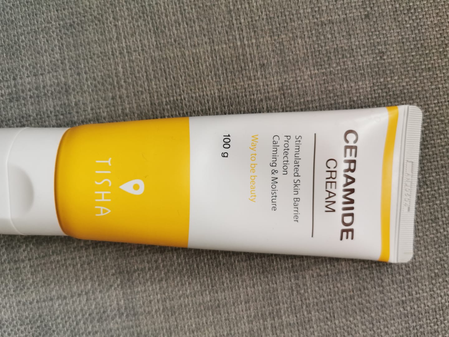 Customer photo review of Антиоксидантен успокояващ анти ейдж крем със серамиди, аминокиселини и билки Tisha Ceramide Cream