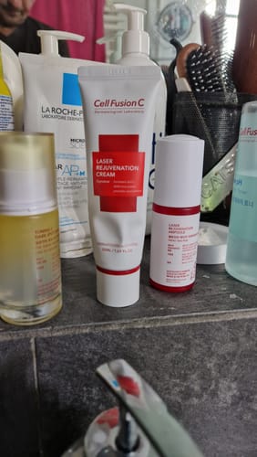 Customer photo review of [CellFusionC] Laser Rejuvenation Cream | Day and Night Repair Cream for Damaged Skin - 50ml