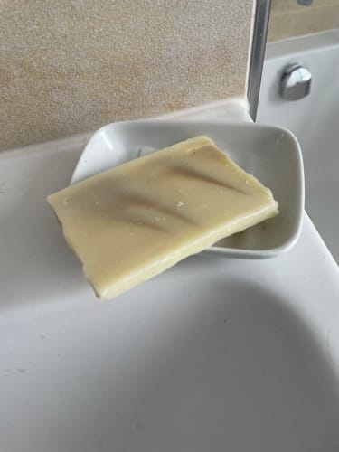 Customer photo review of 15% Lavendel mit Kamille & Kaffee Haarseife (Haarwachstum & Tiefenpflege)