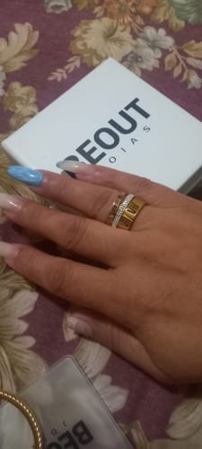 Customer photo review of Anel Triplo Momentos Banhado em Ouro 18k
